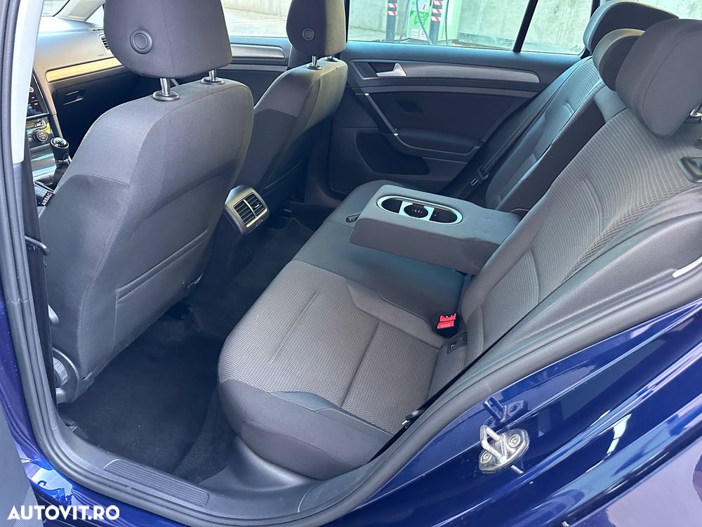 Volkswagen Golf - 13