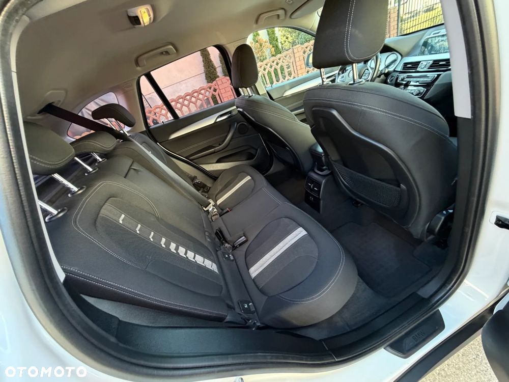 BMW X1 sDrive18i Advantage - 33