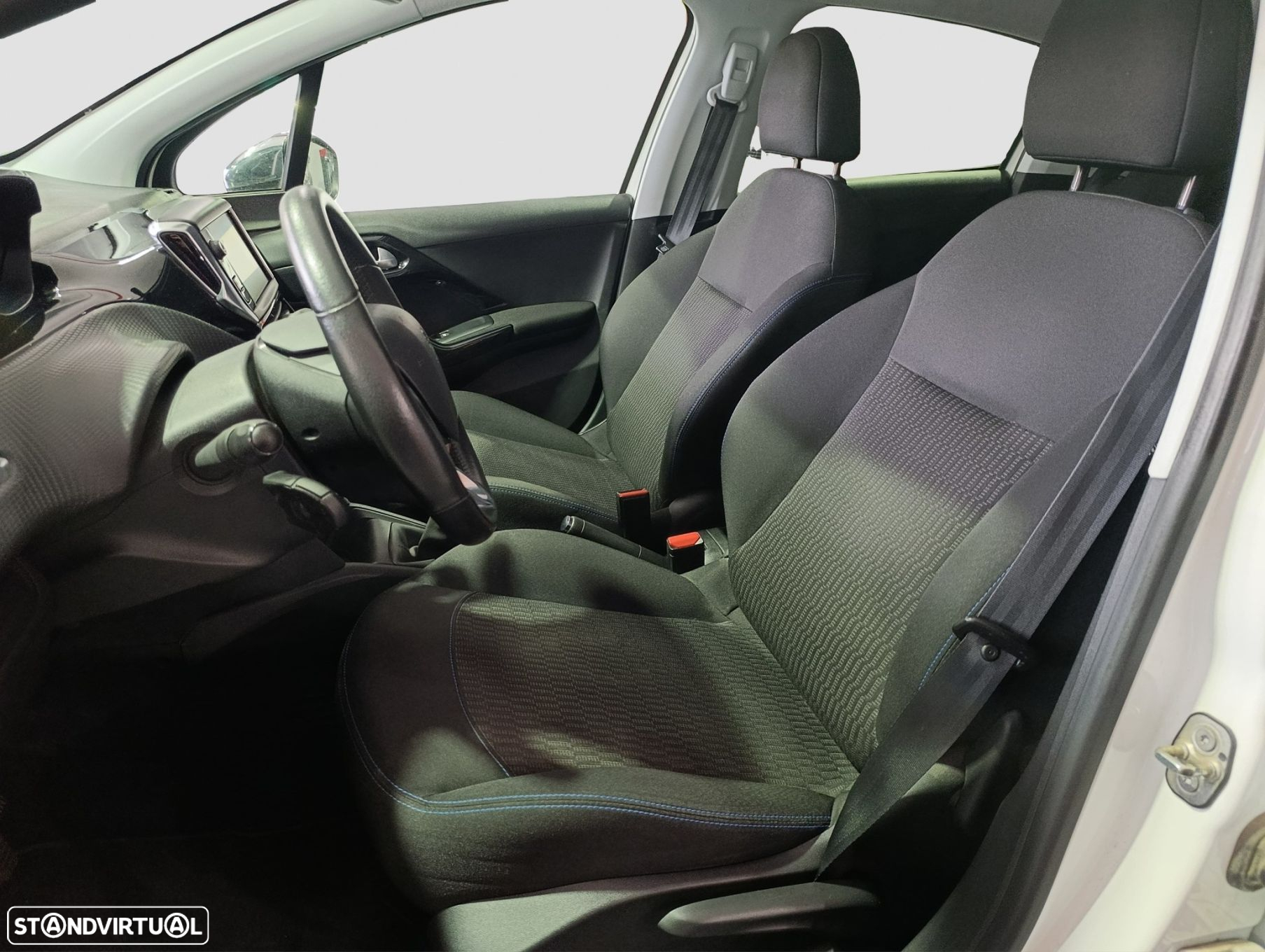 Peugeot 208 1.2 PureTech Style - 7