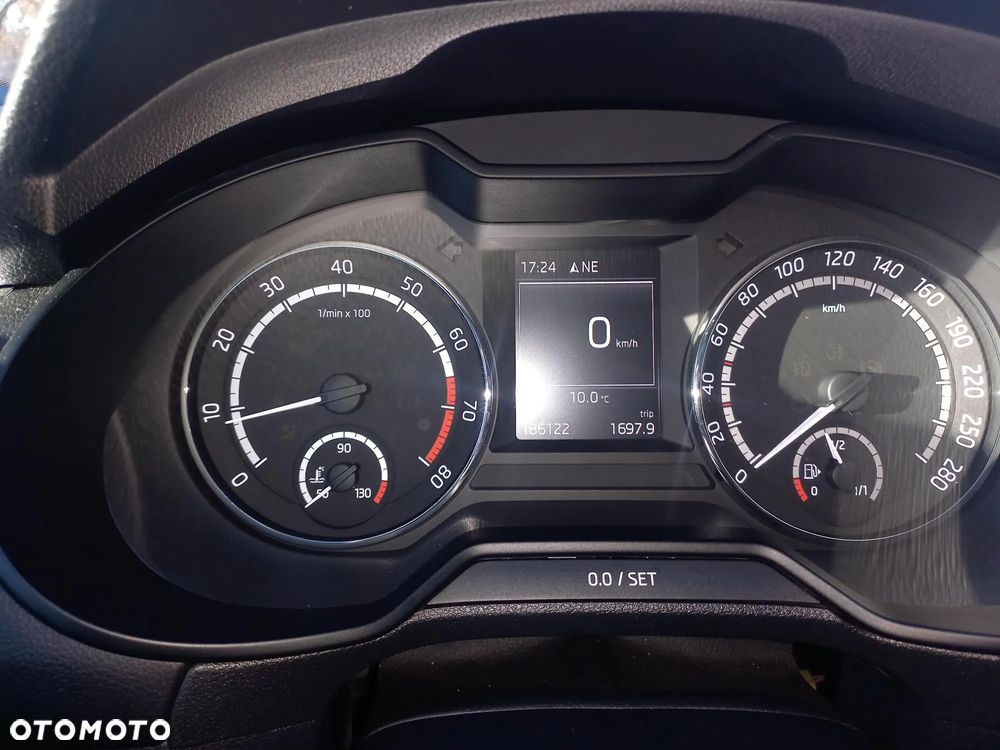 Skoda Octavia 2.0 TSI RS - 11