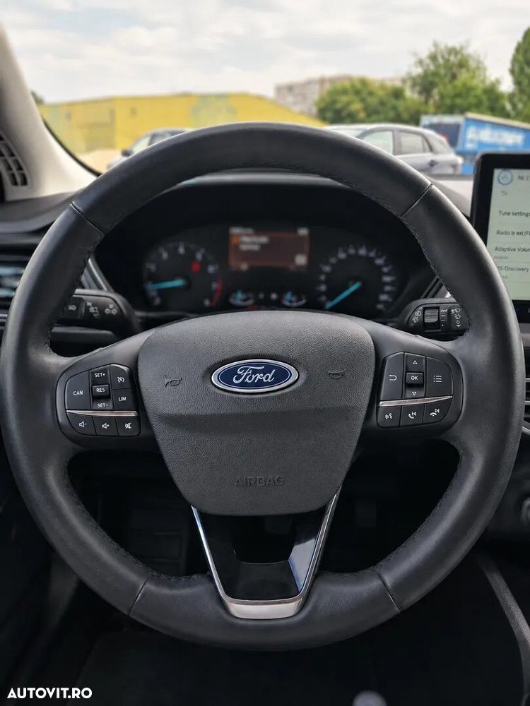 Ford Focus - 10