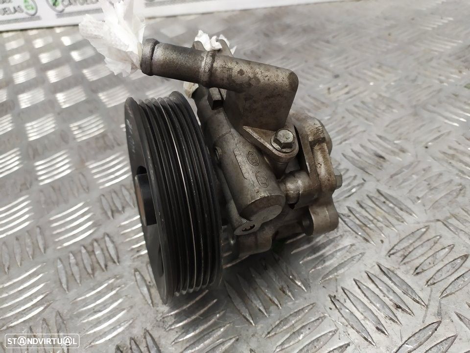 BOMBA DIREÇÃO KIA CERATO SEDAN 2004 - - 2