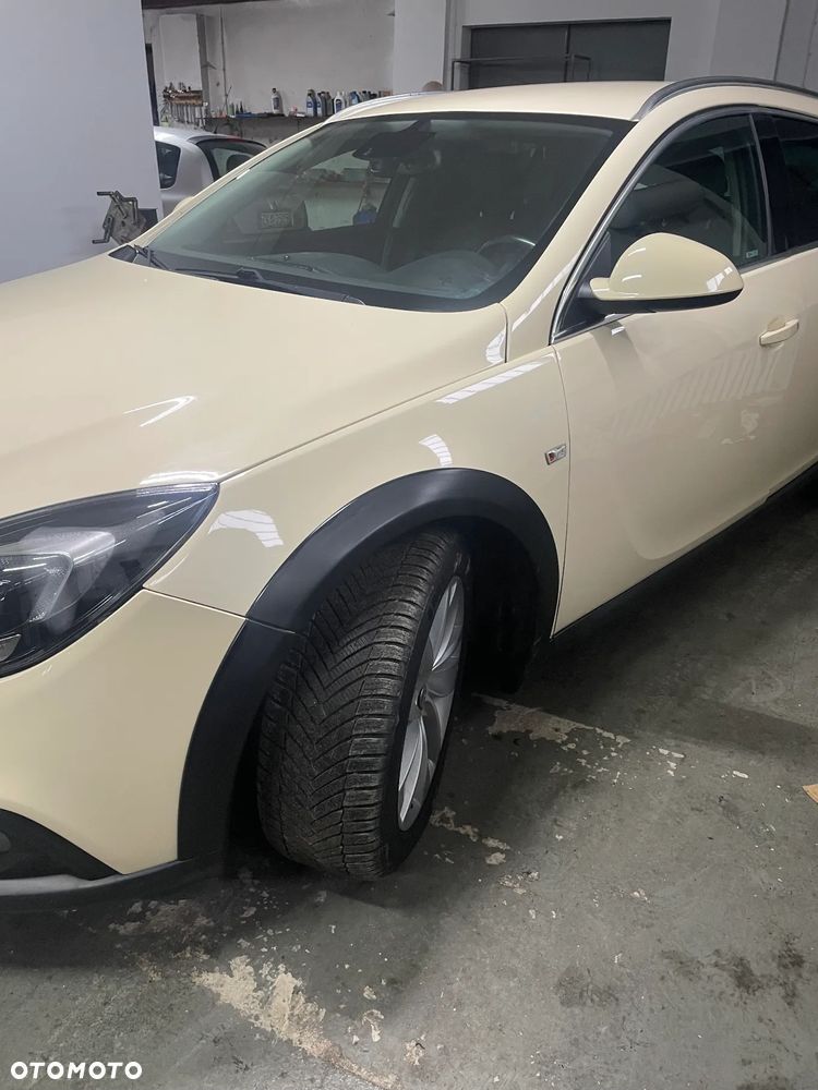 Opel Insignia 2.0 CDTI 4x4 Sports Tourer - 13