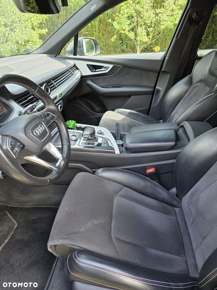 Audi Q7 - 11
