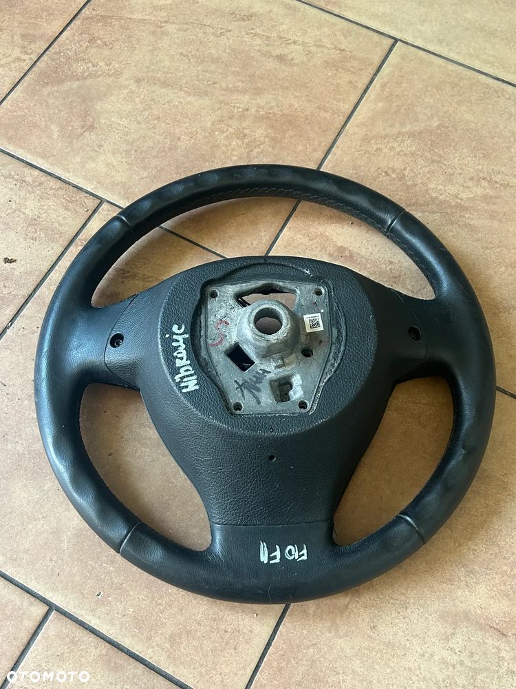 KIEROWNICA BMW F10 F11 WIBRACJE - 2