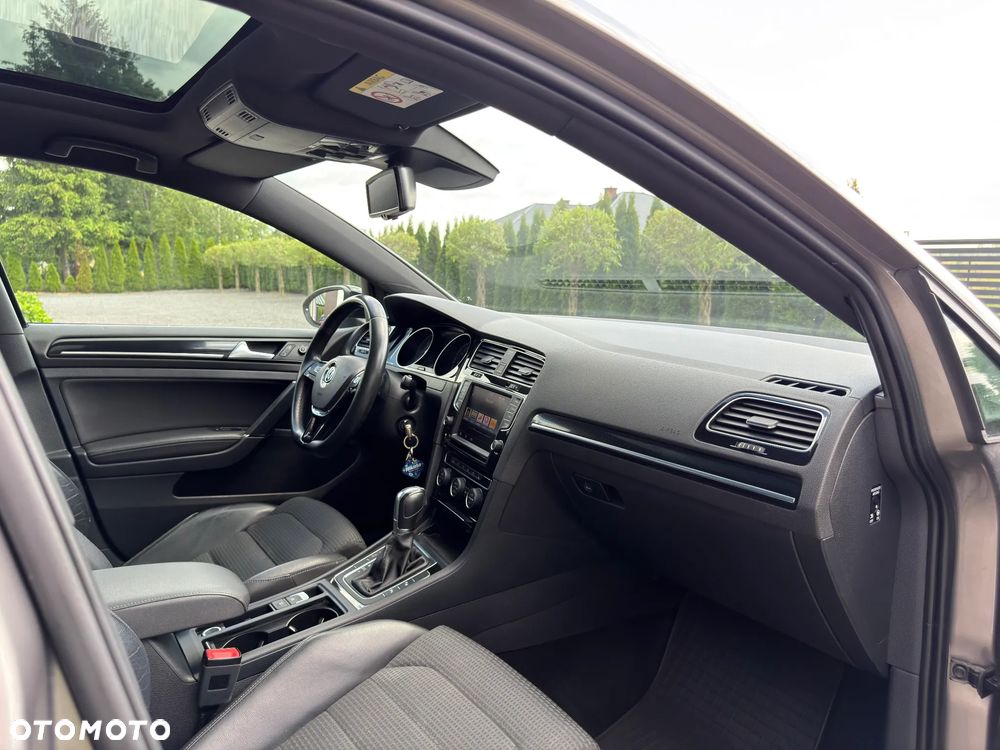 Volkswagen Golf 2.0 TDI (BlueMotion Technology) DSG Comfortline - 37