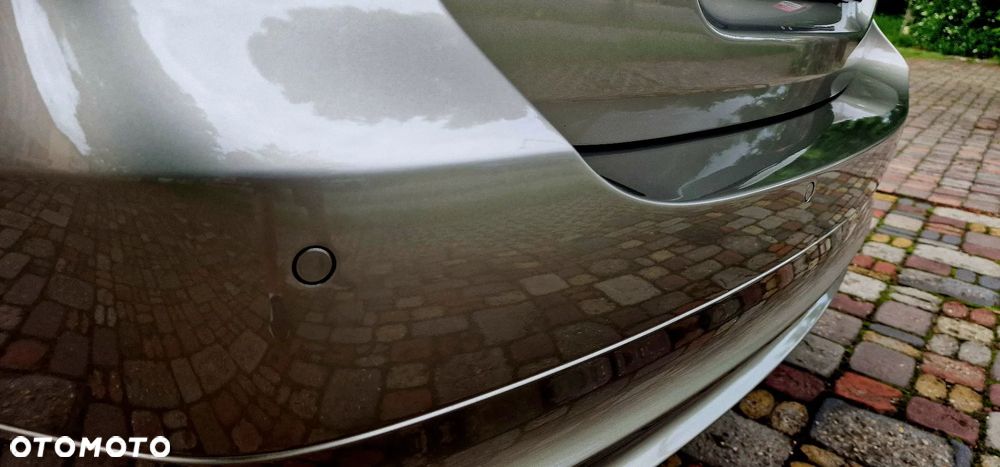BMW Seria 3 320d DPF Edition Sport - 32