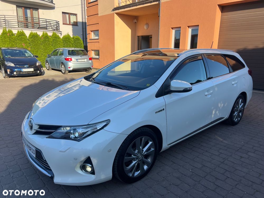 Toyota Auris 1.8 HSD Prestige NAVI - 2