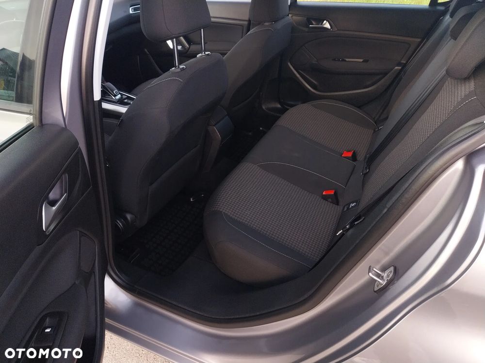 Peugeot 308 1.2 PureTech GPF Active Pack Business S&S EAT8 - 24