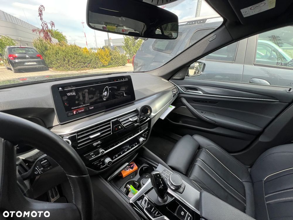 BMW Seria 5 540i xDrive mHEV M Sport sport - 23