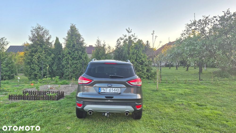 Ford Kuga 2.0 TDCi 2x4 Titanium - 15