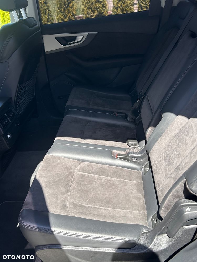 Audi Q7 - 16