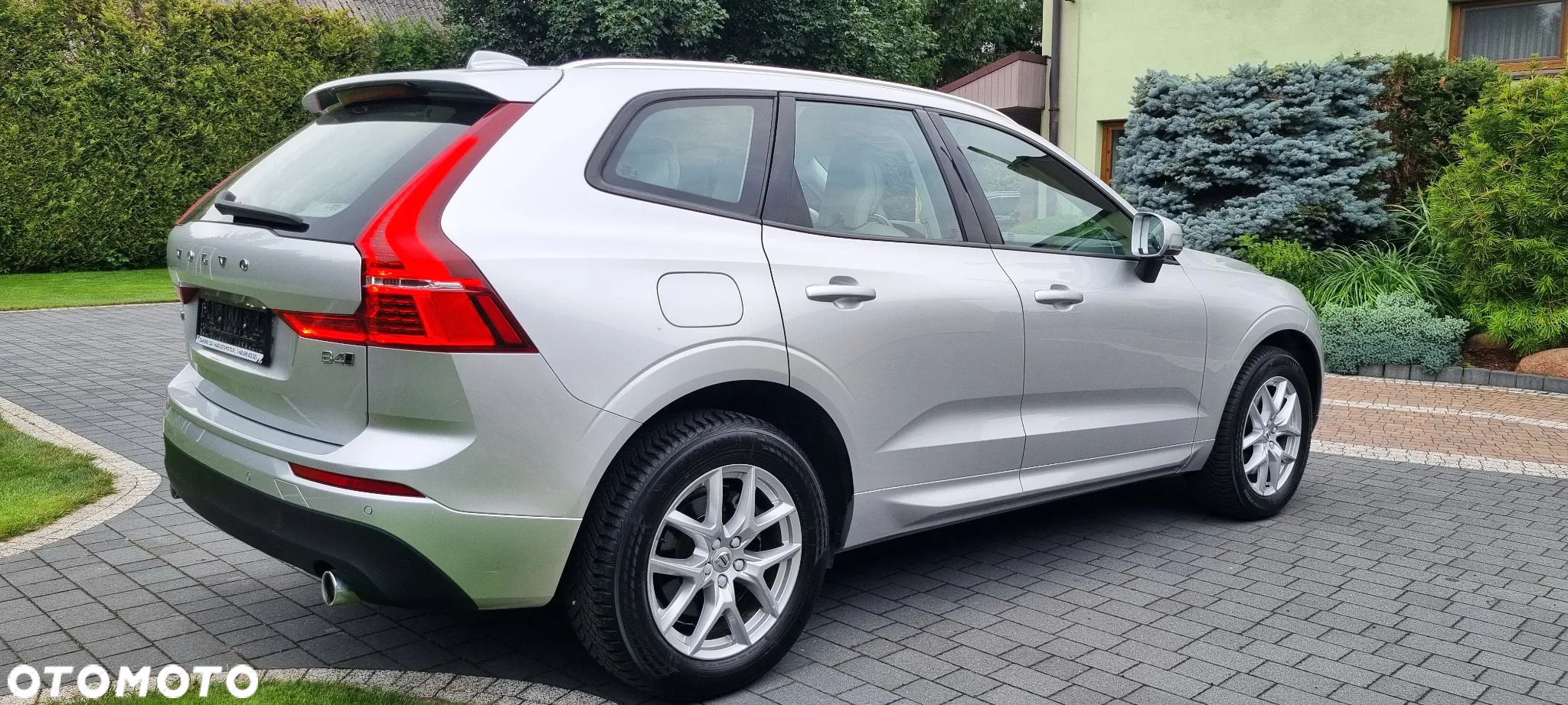 Volvo XC 60 B4 D AWD Geartronic Momentum Pro - 10