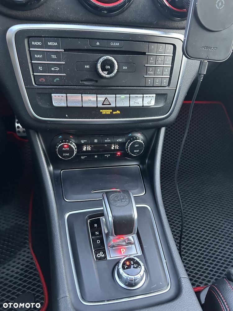 Mercedes-Benz CLA AMG 45 4-Matic - 15