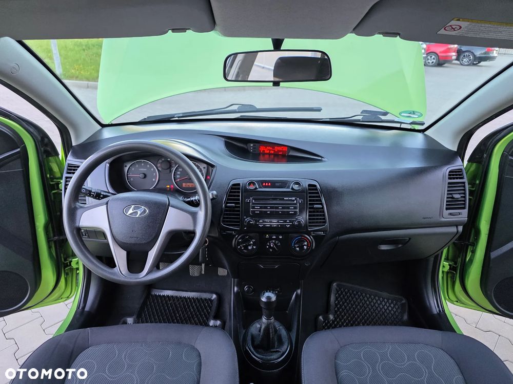 Hyundai i20 1.2 FIFA WM Edition - 22