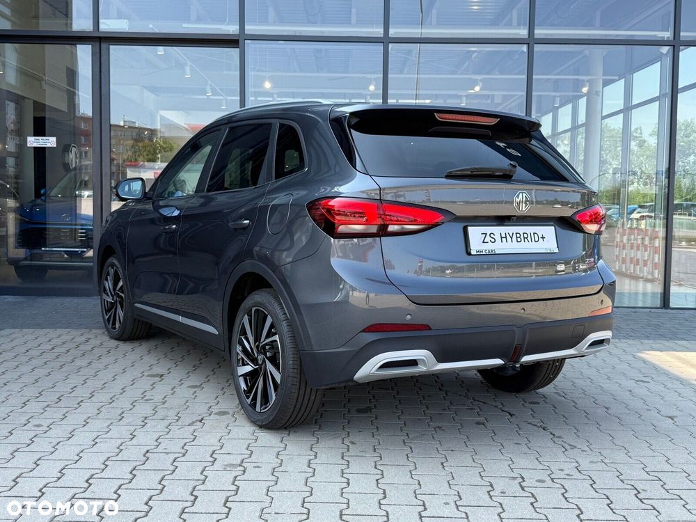 MG ZS Hybrid+ - 5