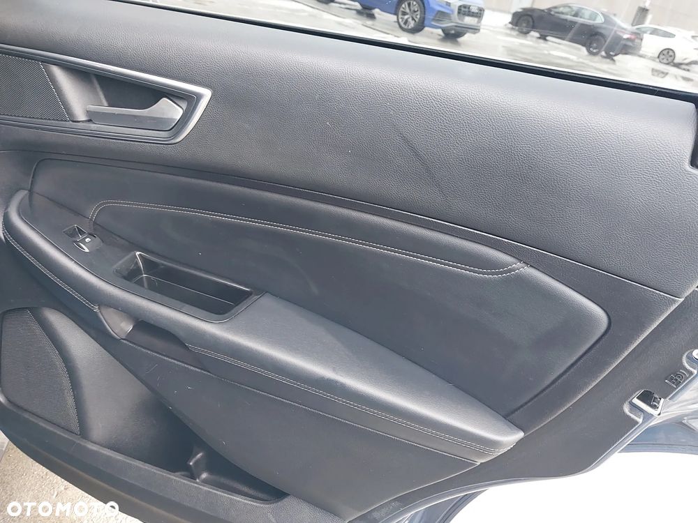 Ford Edge - 19