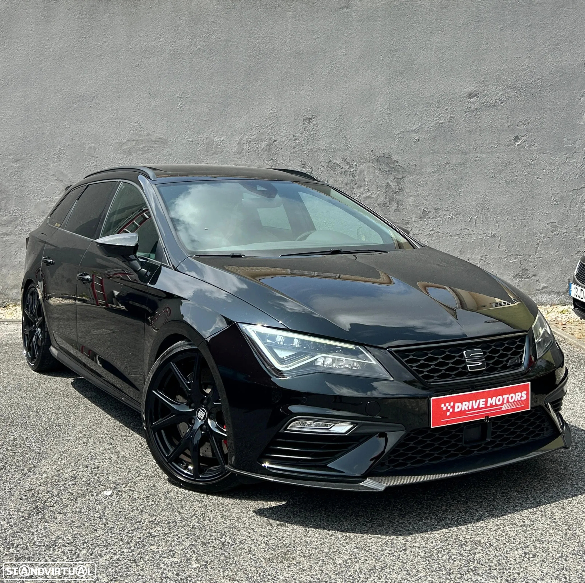 SEAT Leon ST 2.0 TSI S&S 4Drive DSG Cupra 300 Edition Carbon - 2