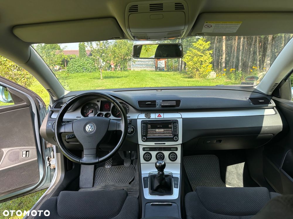 Volkswagen Passat 2.0 TDI DPF Comfortline - 12