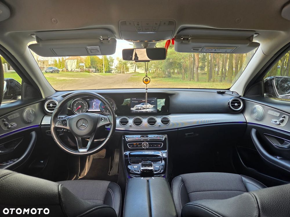 Mercedes-Benz Klasa E 220 d 9G-TRONIC - 10