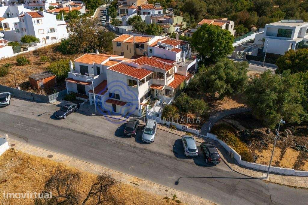 Magnífica Moradia T3 com Vista Mar e Localização Estratégica – Loulé - Grande imagem: 5/60