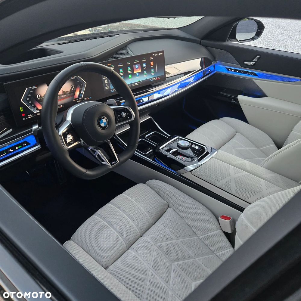 BMW Seria 7 - 10