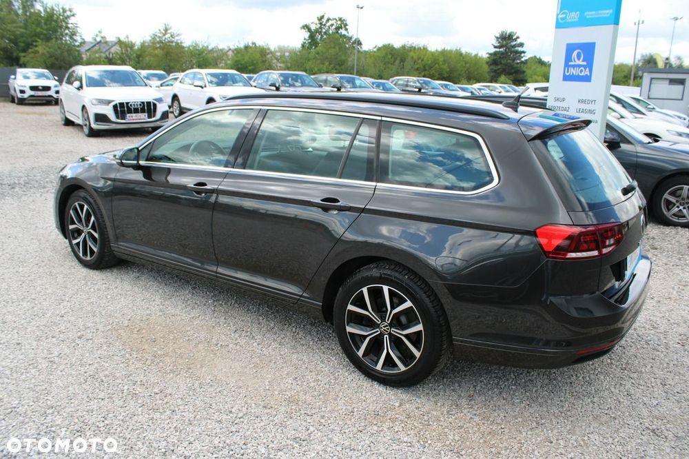 Volkswagen Passat - 9
