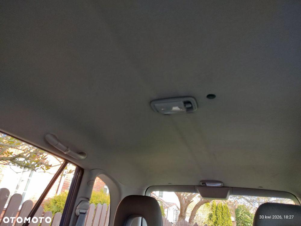 Toyota RAV4 - 16