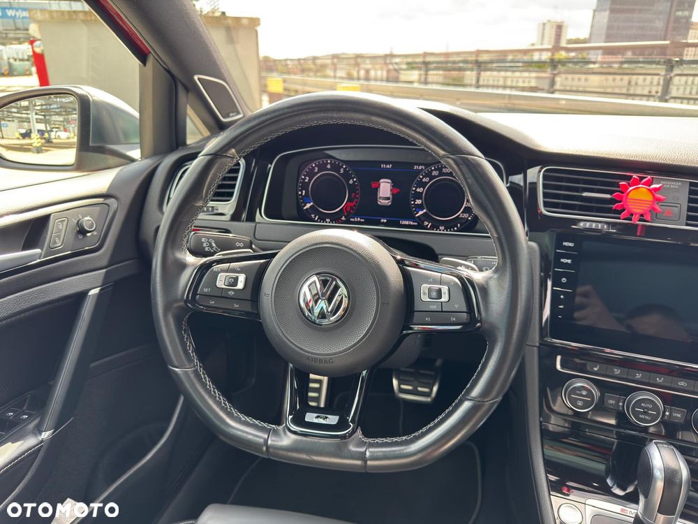 Volkswagen Golf - 22