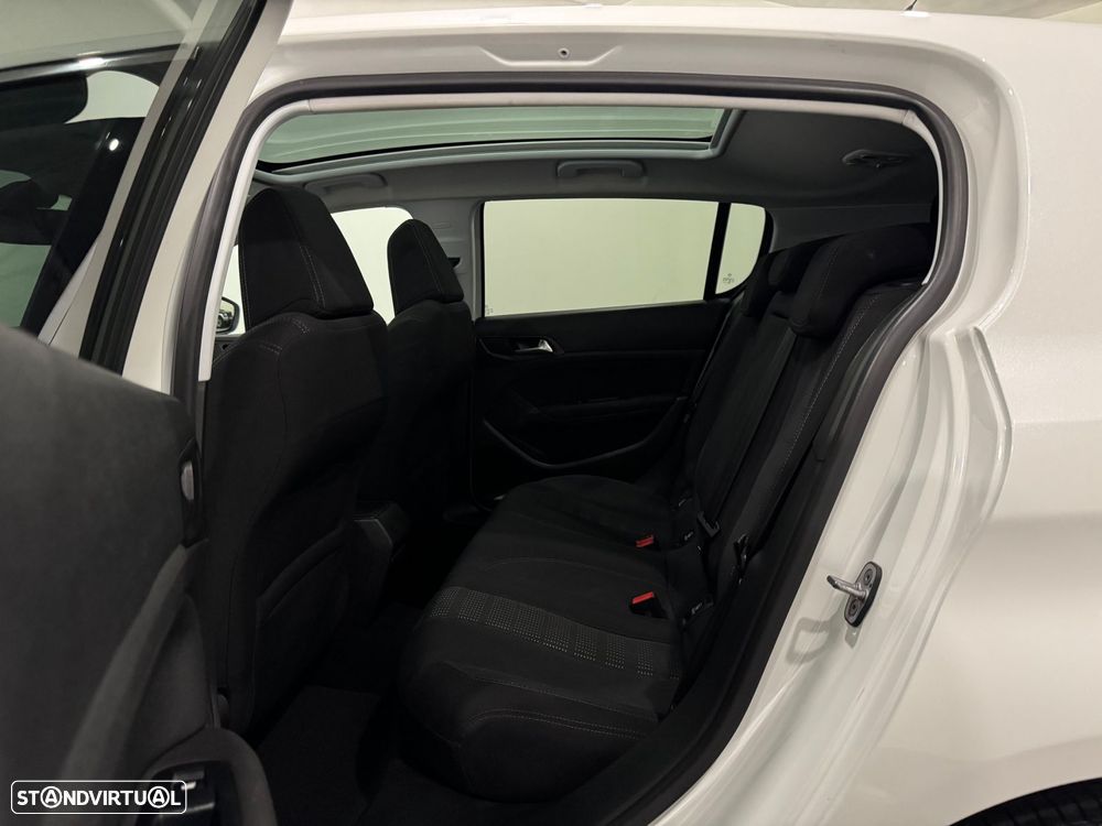 Peugeot 308 1.6 BlueHDi Allure J17 EAT6 - 32