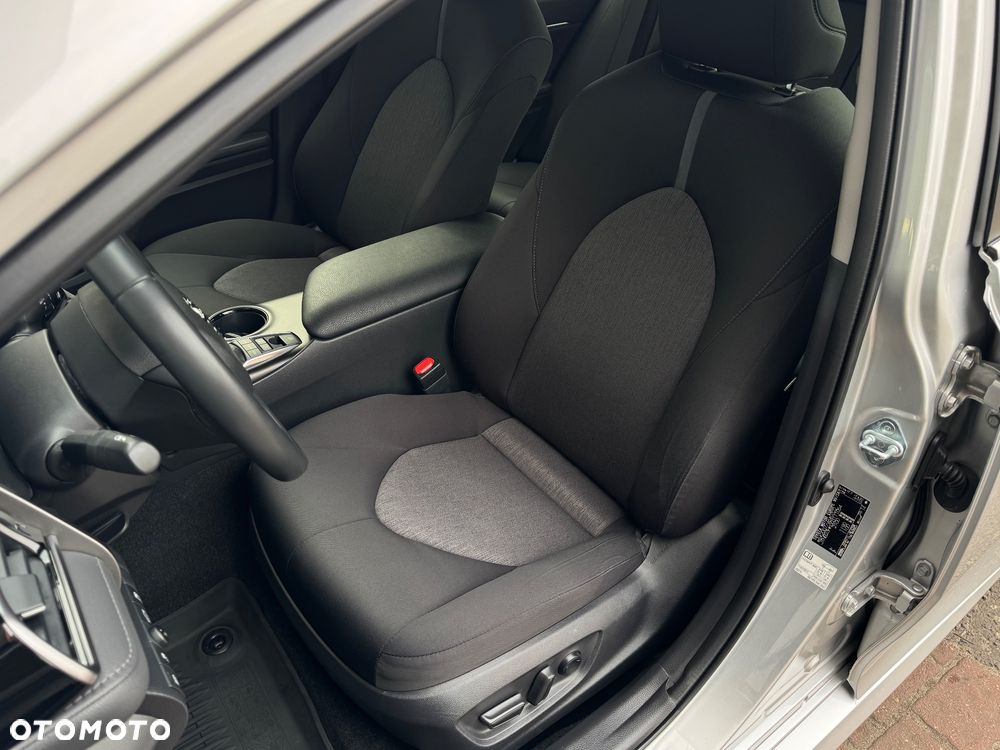 Toyota Camry 2.5 Hybrid Comfort CVT - 10