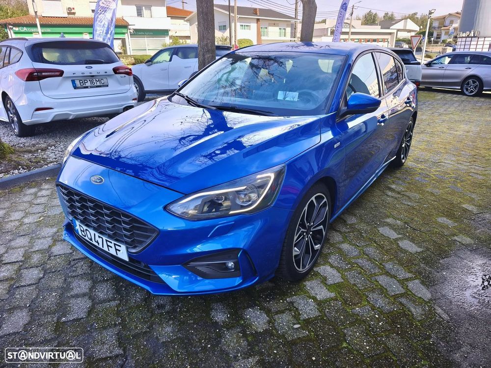 Ford Focus 1.0 EcoBoost S&S ST-LINE DESIGN - 3