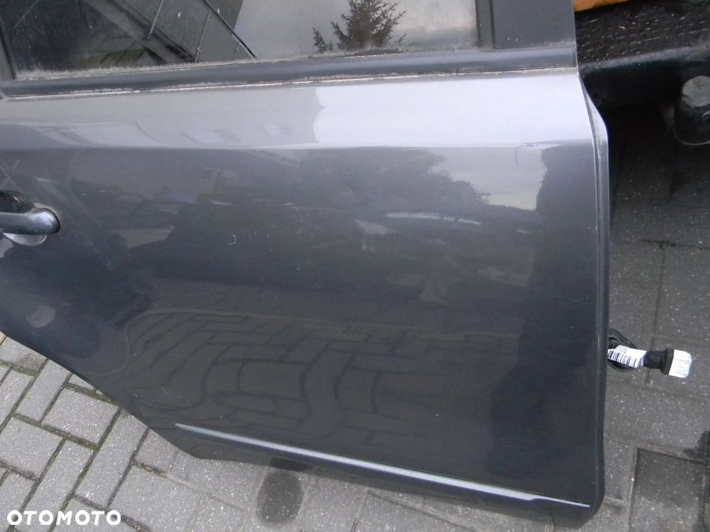 drzwi prawe tył NISSAN NOTE E11 - 3