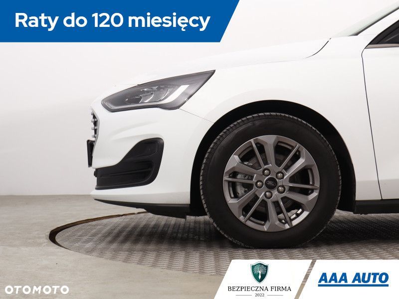 Ford Focus SW - 16