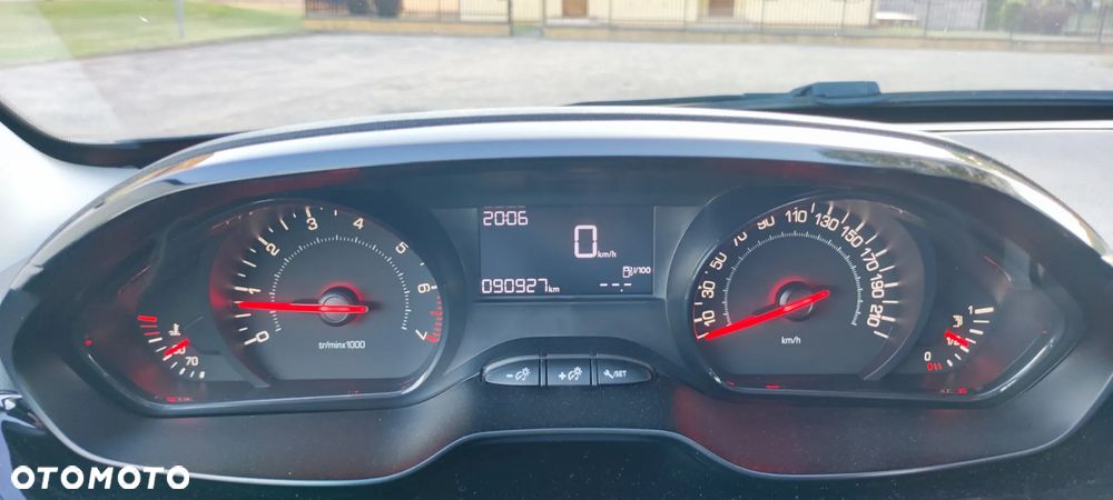Peugeot 208 1.2 VTi Access - 22