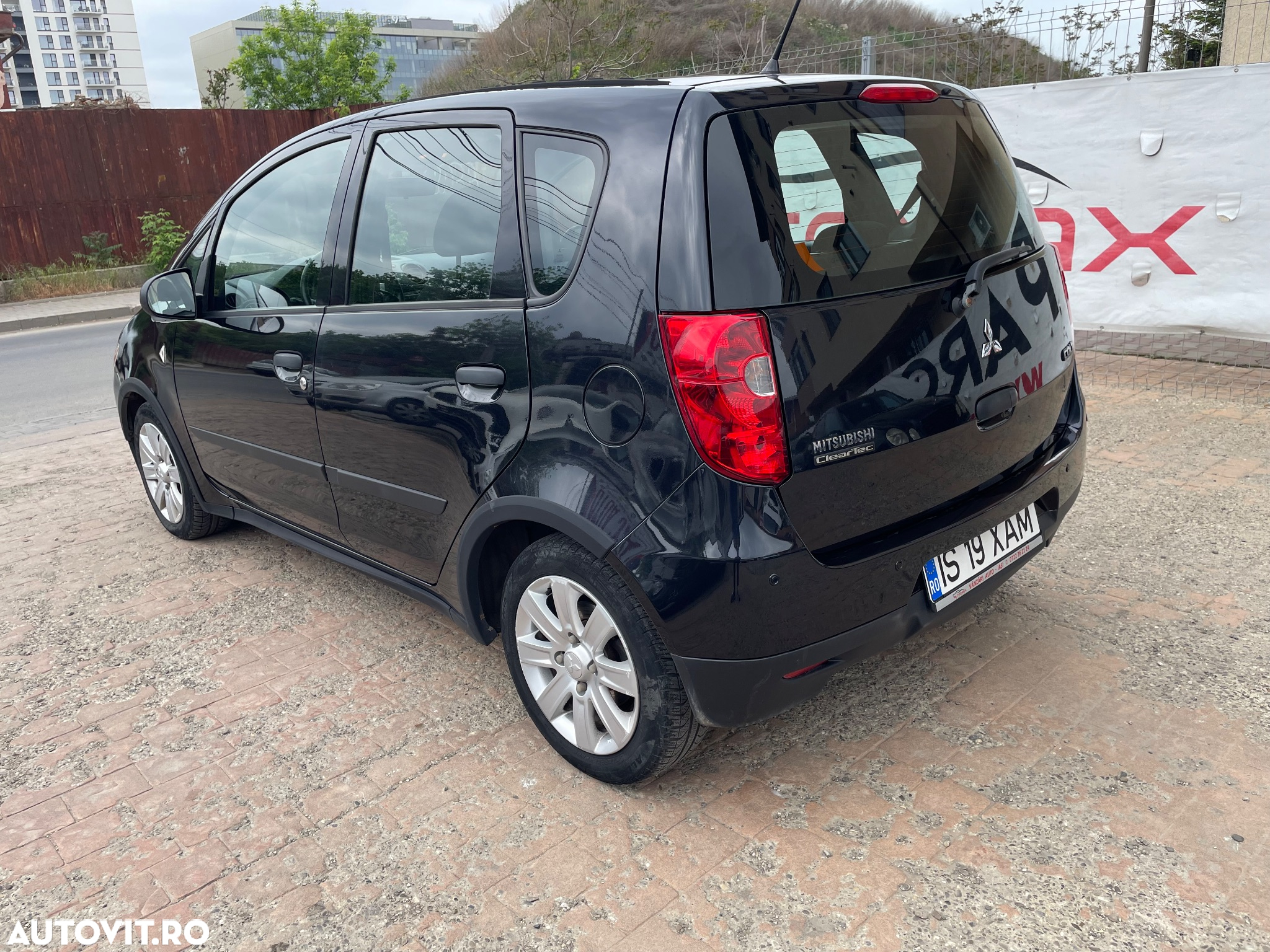 Mitsubishi Colt 1.3 Invite - 4