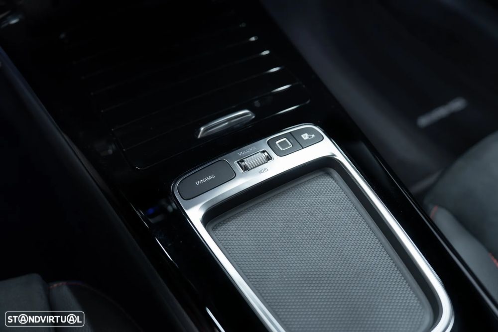 Mercedes-Benz A 250 e 8G-DCT AMG Line - 47