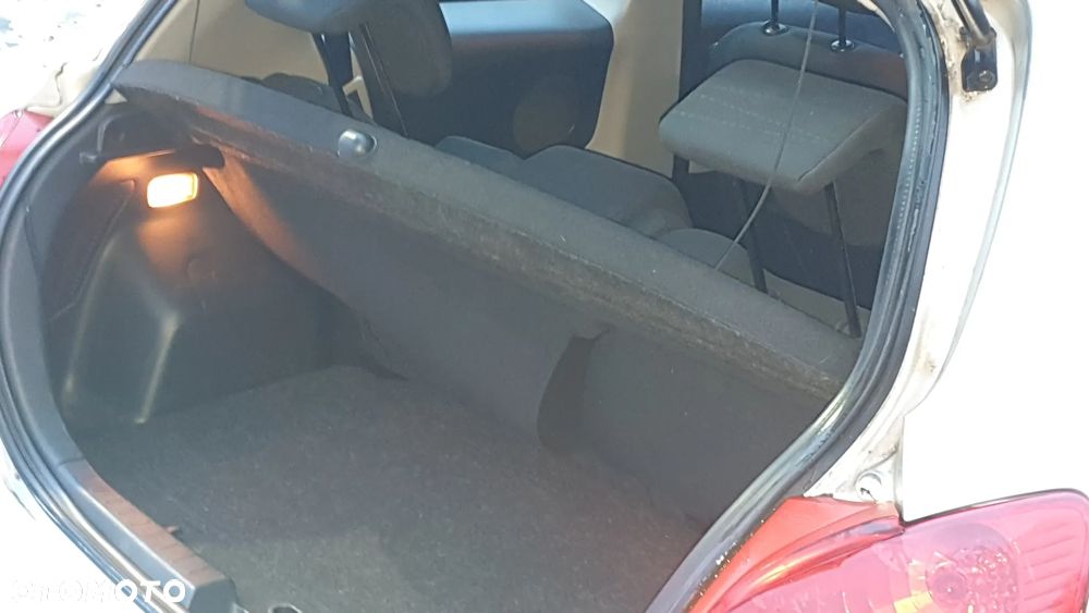 Toyota Yaris 1.4 D-4D Luna A/C - 13