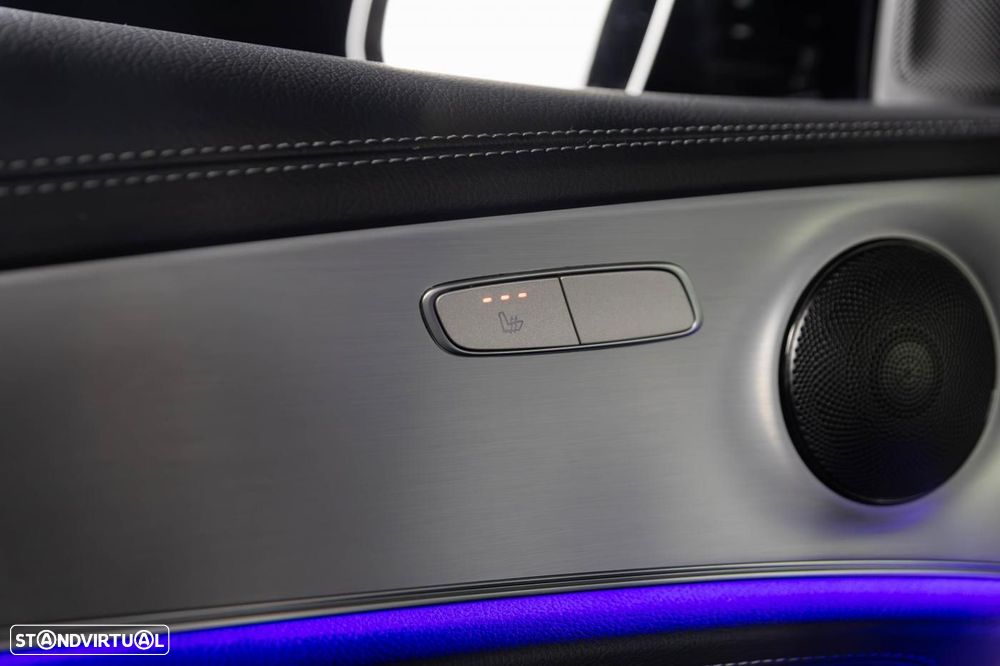 Mercedes-Benz E 300 de T 9G-TRONIC AMG Line - 32