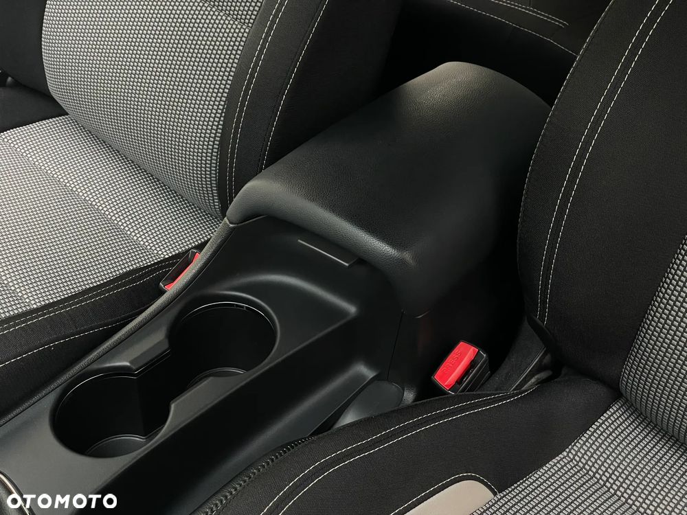 Kia Ceed 1.4 L Business Line Plus - 25