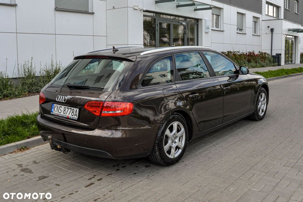 Audi A4 Avant 2011 photo 4