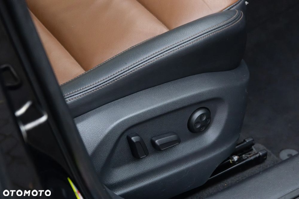 Volkswagen Sharan 2.0 TDI DSG Blue Motion Comfortline - 26