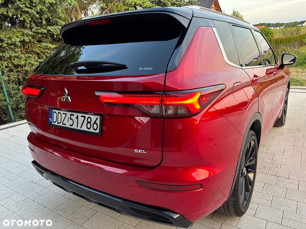 Mitsubishi Outlander - 11
