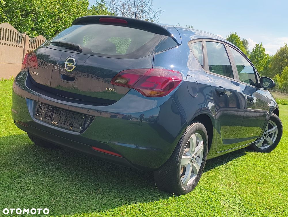 Opel Astra 1.7 CDTI DPF Cosmo - 14