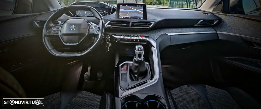 Peugeot 3008 PureTech 130 Stop & Start GPF Allure Pack - 12