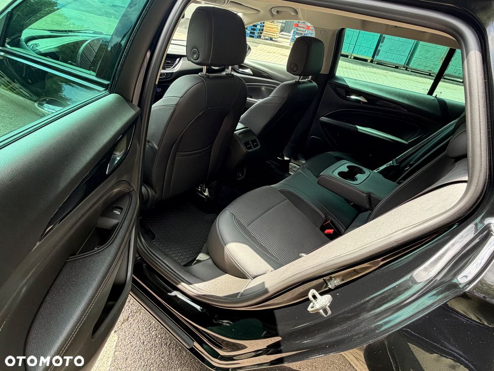 Opel Insignia - 10