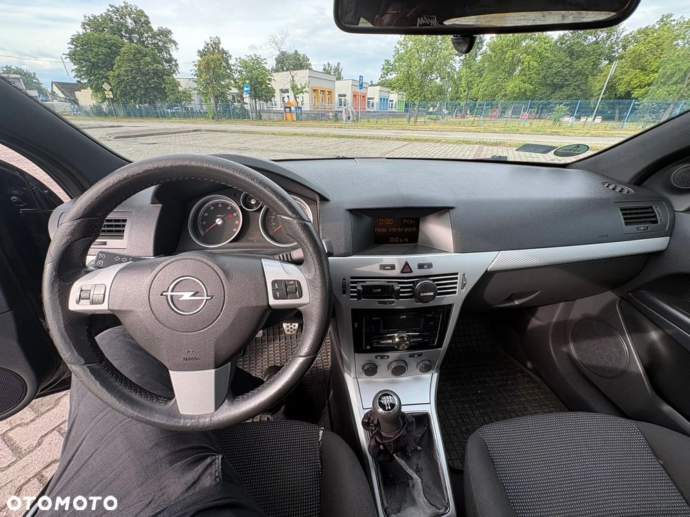 Opel Astra 1.8 Sport - 10