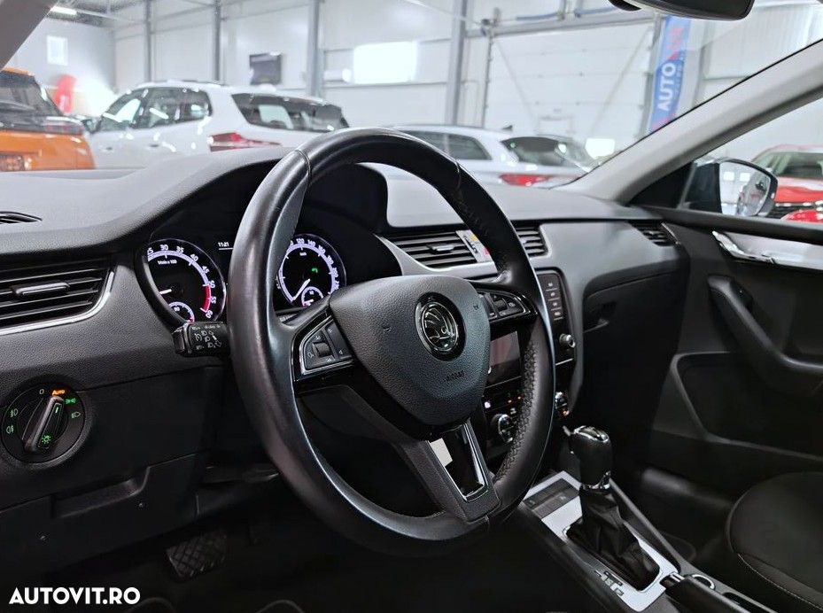 Skoda Octavia 1.6 TDI DSG Ambition - 6