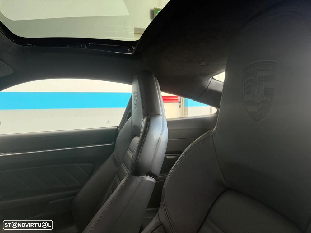 Porsche 911 (992) Turbo S PDK - 16