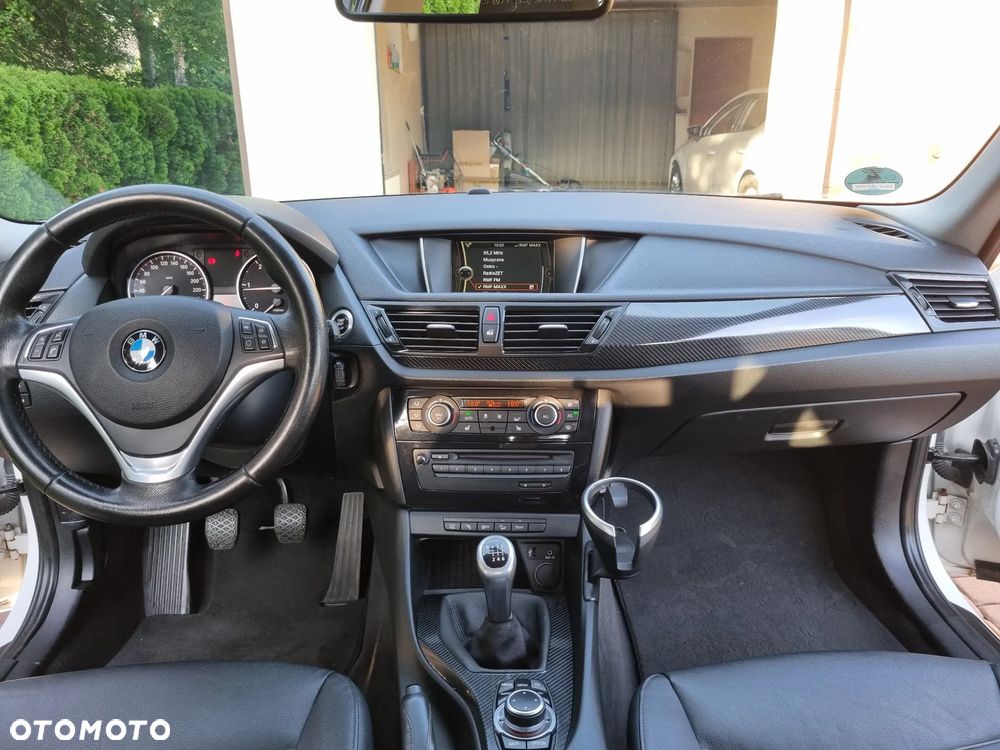 BMW X1 xDrive18d xLine - 11